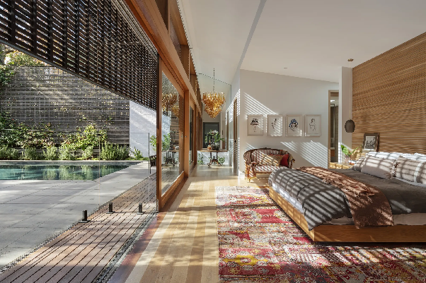 Fulham House — family living area beside the pool