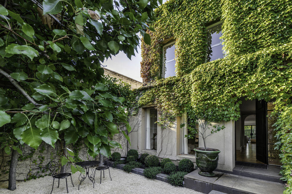 Fulham House — garden setting
